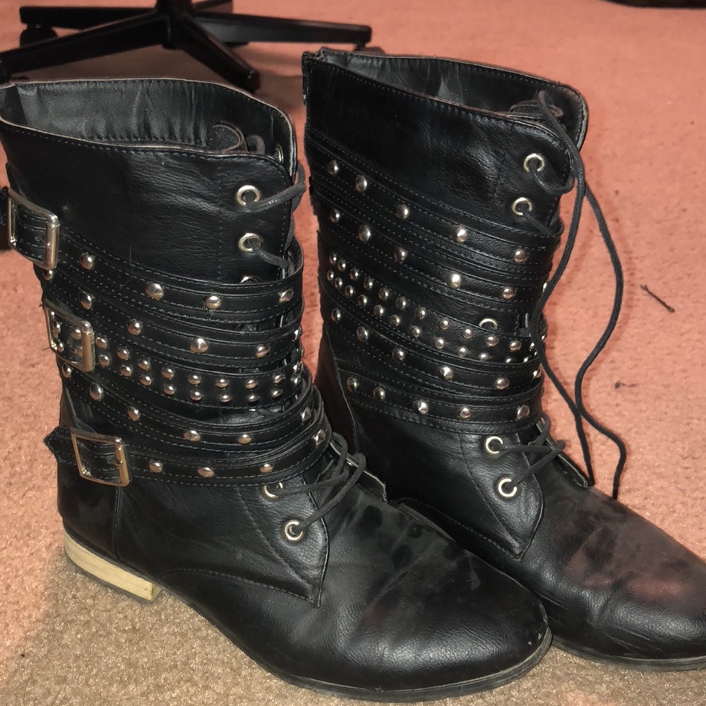Grunge/punk boots